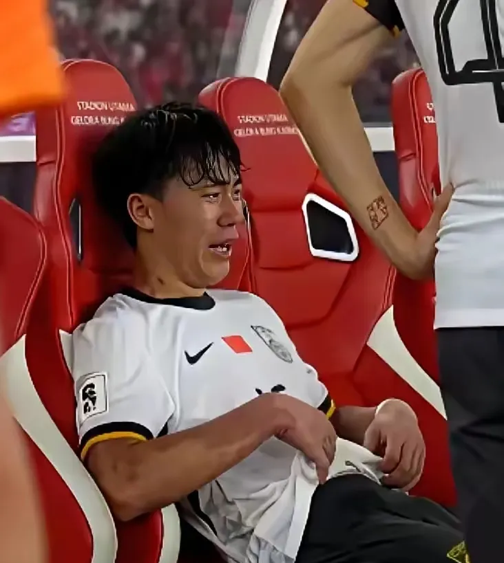 包含萨克拉门托国王关键时刻远射贴柱，志在中超名次提升，悬念犹存，团队化学反应显著的词条