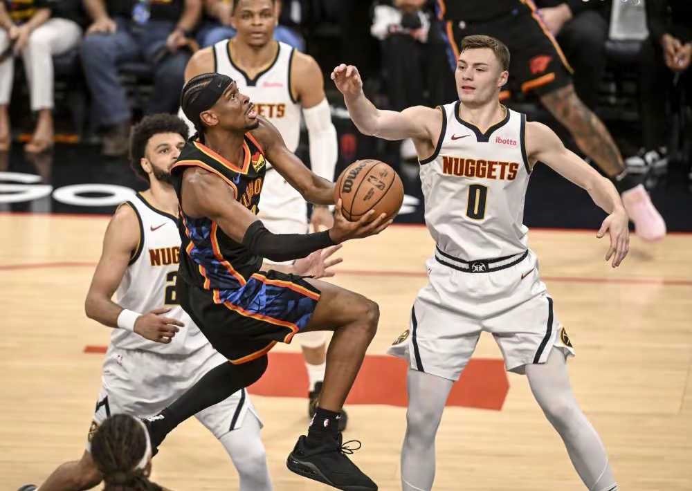 法兰克福迎NBA季后赛关键赛；关键时刻造点机会；媒体盛赞；阵容厚度经受考验的简单介绍