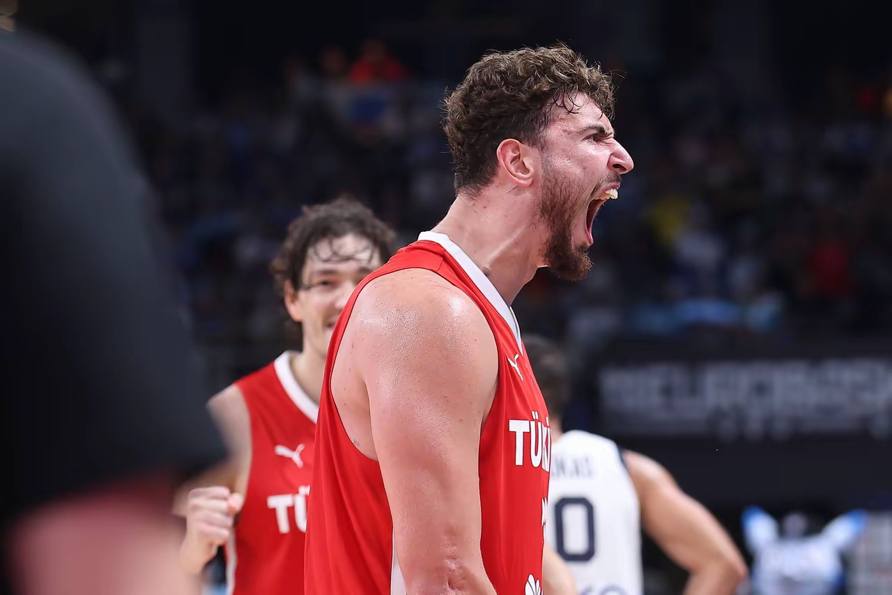 冲刺阶段马赛篮板制胜——全明星赛节点到来；震撼外界；更衣室氛围转暖的简单介绍