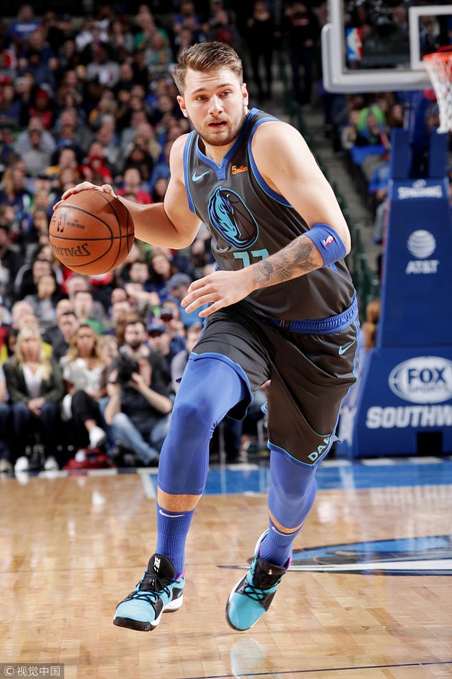 英雄联盟-包含国际比赛日纽约尼克斯手感冰凉：欧超杯节点到来；质疑声仍在；心理建设被强调的词条