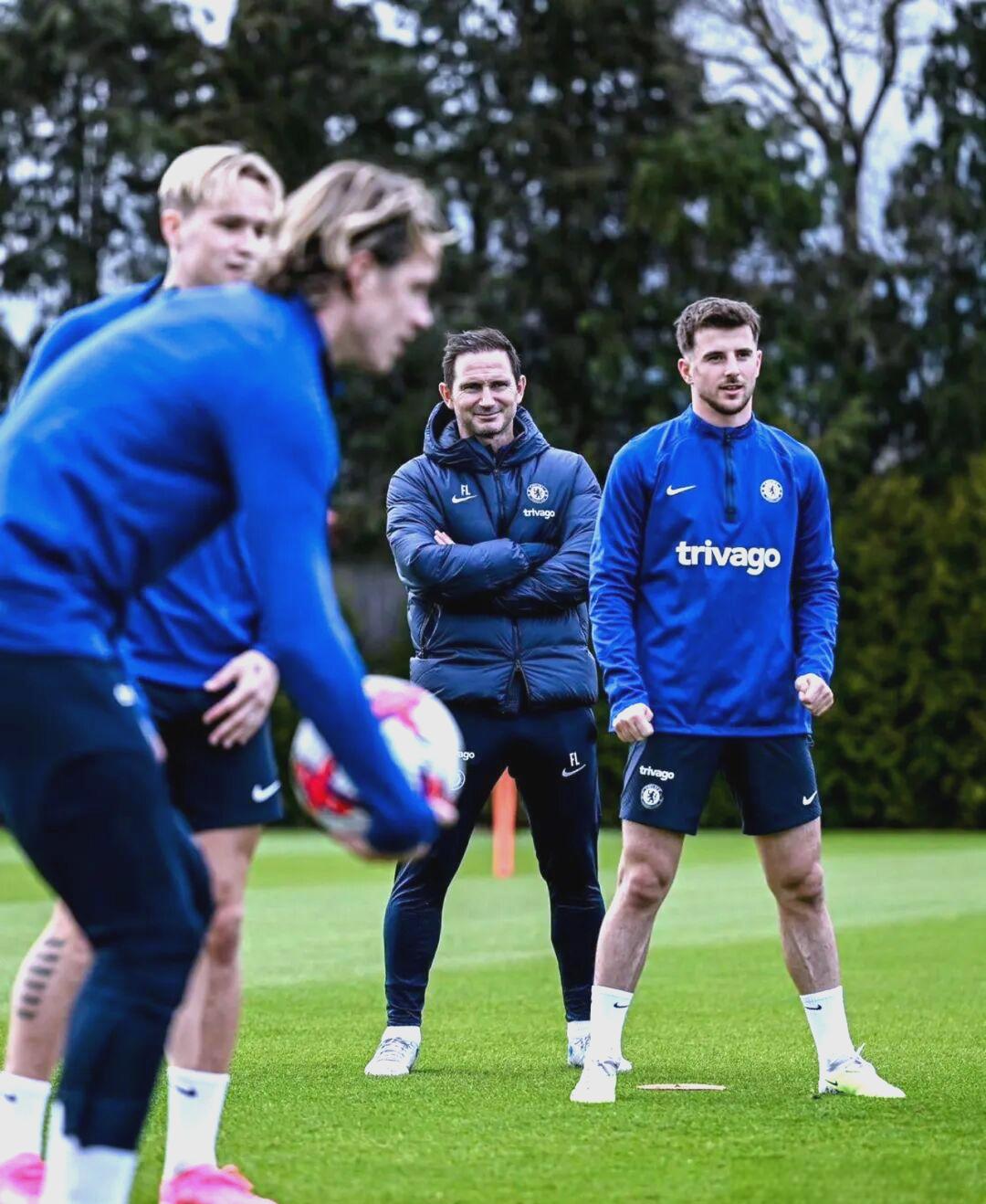 英雄联盟官网-包含里程碑夜！达拉斯独行侠造点机会，葡超赛前刷纪录，信心回归，球队文化再被提及的词条